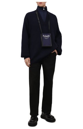 Мужская комбинированная сумка edge mini ALEXANDER MCQUEEN темно-синего цвета по цене 75300 руб., арт. 668592/1AAEZ | Фото 3 Мужская комбинированная сумка edge mini ALEXANDER MCQUEEN темно-синего цвета, арт. 668592/1AAEZ | Фото 3 (Размер: mini; Ремень/цепочка: На ремешке; Материал: Текстиль)