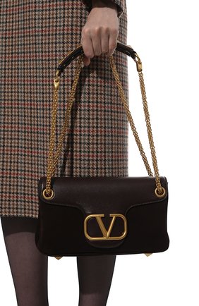 Женская сумка stud sign VALENTINO темно-коричневого цвета, арт. XW2B0K26/IRL | Фото 2 (Материал: Натуральная кожа; Ремень/цепочка: На ремешке; Размер: medium; Сумки-технические: Сумки через плечо)