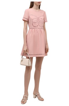 Женское платье REDVALENTINO светло-розового цвета по цене 67700 руб., арт. XR3VA20V/6BC | Фото 2 Женское платье REDVALENTINO светло-розового цвета, арт. XR3VA20V/6BC | Фото 2 (Длина Ж (юбки, платья, шорты): Мини; Материал подклада: Синтетический материал; Рукава: Короткие; Материал внешний: Синтетический материал; Женское Кросс-КТ: Платье-одежда; Случай: Повседневный; Стили: Романтичный)