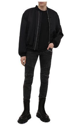 Мужские джинсы BALMAIN темно-серого цвета по цене 109000 руб., арт. XH1MH006/DB67 | Фото 2 Мужские джинсы BALMAIN темно-серого цвета, арт. XH1MH006/DB67 | Фото 2 (Материал внешний: Хлопок, Деним; Длина (брюки, джинсы): Стандартные; Кросс-КТ: Деним; Силуэт М (брюки): Узкие; Стили: Панк; Региональные ограничения белый список (Axapta Mercury): RU)