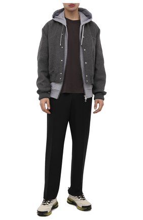 Мужской хлопковая толстовка BALMAIN серого цвета по цене 109000 руб., арт. XH1JR010/BB20 | Фото 2 Мужской хлопковая толстовка BALMAIN серого цвета, арт. XH1JR010/BB20 | Фото 2 (Рукава: Длинные; Материал внешний: Хлопок; Длина (для топов): Стандартные; Мужское Кросс-КТ: Толстовка-одежда; Стили: Спорт-шик; Региональные ограничения белый список (Axapta Mercury): RU)