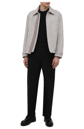 Мужская хлопковая футболка BRIONI черного цвета по цене 31500 руб., арт. UJLA0L/P1613 | Фото 2 Мужская хлопковая футболка BRIONI черного цвета, арт. UJLA0L/P1613 | Фото 2 (Длина (для топов): Стандартные; Материал внешний: Хлопок; Рукава: Короткие; Принт: Без принта; Стили: Кэжуэл, Классический; Региональные ограничения белый список (Axapta Mercury): RU)
