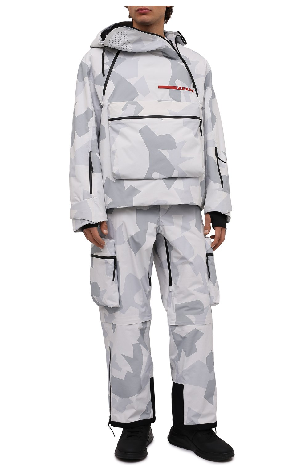 Мужская утепленный анорак PRADA серого цвета, арт. SGB799-1YYU-F0K44-202 | Фото 2 (Кросс-КТ: Куртка, другое; Рукава: Длинные; Материал внешний: Синтетический материал; Мужское Кросс-КТ: утепленные куртки; Длина (верхняя одежда): Короткие)