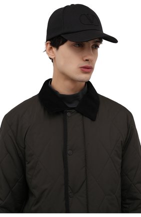 Мужской хлопковая бейсболка VALENTINO черного цвета по цене 42250 руб., арт. XY2HDA10/BDL | Фото 2 Мужской хлопковая бейсболка VALENTINO черного цвета, арт. XY2HDA10/BDL | Фото 2 (Материал: Текстиль, Хлопок; Региональные ограничения белый список (Axapta Mercury): RU)