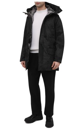 Мужская пуховая парка langford CANADA GOOSE черного цвета по цене 157000 руб., арт. 4405M | Фото 2 Мужская пуховая парка langford CANADA GOOSE черного цвета, арт. 4405M | Фото 2 (Рукава: Длинные; Материал подклада: Синтетический материал; Длина (верхняя одежда): До середины бедра; Материал внешний: Синтетический материал; Материал утеплителя: Пух и перо; Мужское Кросс-КТ: пуховик-короткий; Кросс-КТ: Куртка; Стили: Гранж)