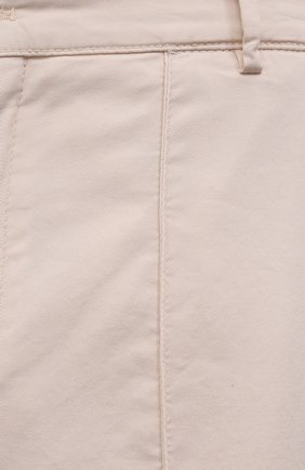 Мужские хлопковые брюки BRUNELLO CUCINELLI кремвого цвета, арт. M289LS1990 | Фото 5 (Силуэт М (брюки): Чиносы; Длина (брюки, джинсы): Стандартные; Случай: Повседневный; Региональные ограничения белый список (Axapta Mercury): RU; Материал внешний: Хлопок; Стили: Кэжуэл)