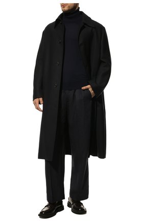 Мужской кашемировая водолазка DOLCE & GABBANA темно-синего цвета по цене 97700 руб., арт. GX625T/JAWRC | Фото 2 Мужской кашемировая водолазка DOLCE & GABBANA темно-синего цвета, арт. GX625T/JAWRC | Фото 2 (Рукава: Длинные; Материал внешний: Кашемир, Шерсть; Длина (для топов): Стандартные; Мужское Кросс-КТ: Водолазка-одежда; Принт: Без принта; Стили: Классический)
