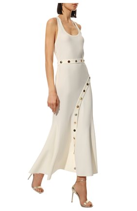 Женское платье из вискозы ALEXANDER MCQUEEN молочного цвета по цене 471000 руб., арт. 689305/Q1AZY | Фото 2 Женское платье из вискозы ALEXANDER MCQUEEN молочного цвета, арт. 689305/Q1AZY | Фото 2 (Материал внешний: Вискоза; Стили: Романтичный; Случай: Повседневный; Женское Кросс-КТ: Платье-одежда; Кросс-КТ: Трикотаж; Длина Ж (юбки, платья, шорты): Миди; Рукава: На бретелях)