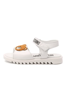 Детские кожаные сандалии MOSCHINO белого цвета по цене 26950 руб., арт. 70153/KIPS/36-41 | Фото 2 Детские кожаные сандалии MOSCHINO белого цвета, арт. 70153/KIPS/36-41 | Фото 2 (Материал внутренний: Натуральная кожа; Материал внешний: Кожа)