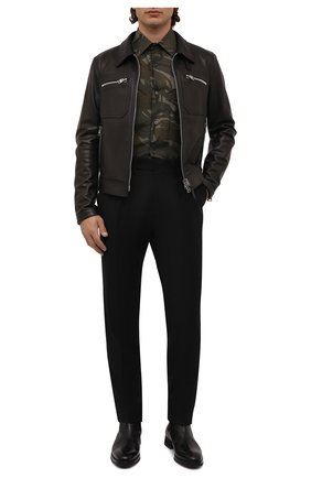 Мужская рубашка из вискозы и шелка TOM FORD хаки цвета по цене 79950 руб., арт. 3FT914/94BSRB | Фото 2 Мужская рубашка из вискозы и шелка TOM FORD хаки цвета, арт. 3FT914/94BSRB | Фото 2 (Длина (для топов): Стандартные; Материал внешний: Вискоза; Рукава: Длинные; Случай: Повседневный; Манжеты: На пуговицах; Воротник: Кент; Рубашки М: Slim Fit; Стили: Милитари; Принт: С принтом; Региональные ограничения белый список (Axapta Mercury): RU)