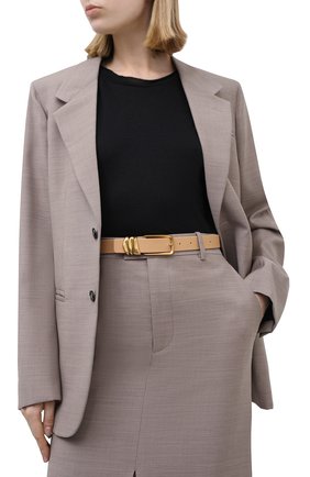 Женский кожаный ремень BOTTEGA VENETA бежевого цвета по цене 34400 руб., арт. 666677/V12M1 | Фото 2 Женский кожаный ремень BOTTEGA VENETA бежевого цвета, арт. 666677/V12M1 | Фото 2 (Кросс-КТ: Тонкие)