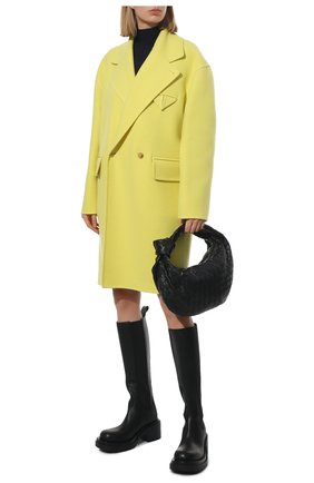 Женское кашемировое пальто BOTTEGA VENETA желтого цвета, арт. 689344/VF3W0 | Фото 2 (Материал внешний: Кашемир, Шерсть; Длина (верхняя одежда): До колена; Рукава: Длинные; 1-2-бортные: Однобортные; Стили: Кэжуэл)