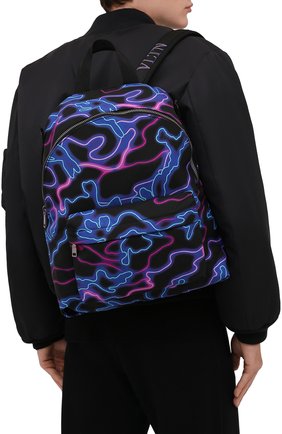 Мужской текстильный рюкзак neon camou VALENTINO разноцветного цвета, арт. XY2B0A98/ZFH | Фото 2 (Размер: large; Материал: Текстиль; Стили: Кэжуэл)