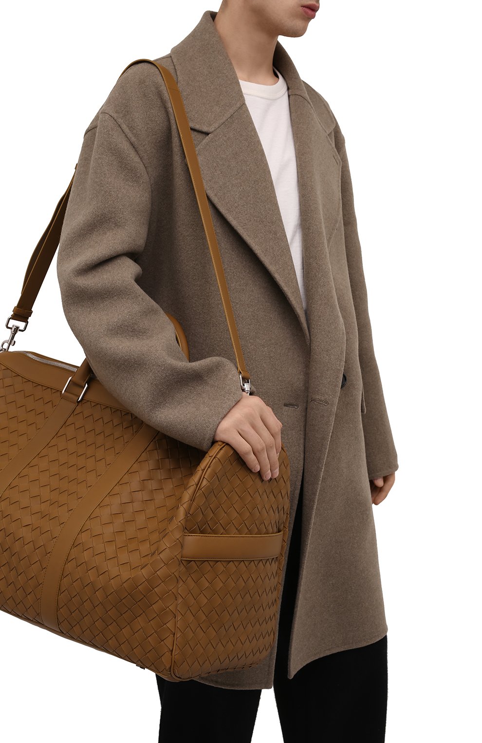 Мужская кожаная дорожная сумка BOTTEGA VENETA светло-коричневого цвета по цене 485000 руб., арт. 650061/V0E51 | Фото 6 Мужская кожаная дорожная сумка BOTTEGA VENETA светло-коричневого цвета, арт. 650061/V0E51 | Фото 6 (Материал: Натуральная кожа; Ремень/цепочка: На ремешке; Размер: large)