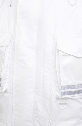 Мужская пуховая парка snow mantra glacial haze CANADA GOOSE белого цвета, арт. 9501U1 | Фото 5 (Кросс-КТ: Куртка; Мужское Кросс-КТ: пуховик-короткий; Рукава: Длинные; Длина (верхняя одежда): До середины бедра; Материал внешний: Синтетический материал; Стили: Спорт-шик; Материал подклада: Синтетический материал; Материал утеплителя: Пух и перо)