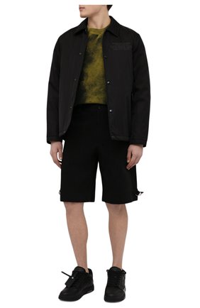 Мужские хлопковые шорты ALEXANDER MCQUEEN черного цвета, арт. 671881/QSS22 | Фото 2 (Случай: Повседневный; Длина Шорты М: Ниже колена; Стили: Гранж; Материал внешний: Хлопок)