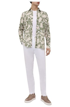 Мужские льняные брюки 120% LINO белого цвета, арт. V0M2411/0253/000 | Фото 2 (Материал внешний: Лен; Длина (брюки, джинсы): Стандартные; Случай: Повседневный; Силуэт М (брюки): Чиносы; Стили: Кэжуэл)