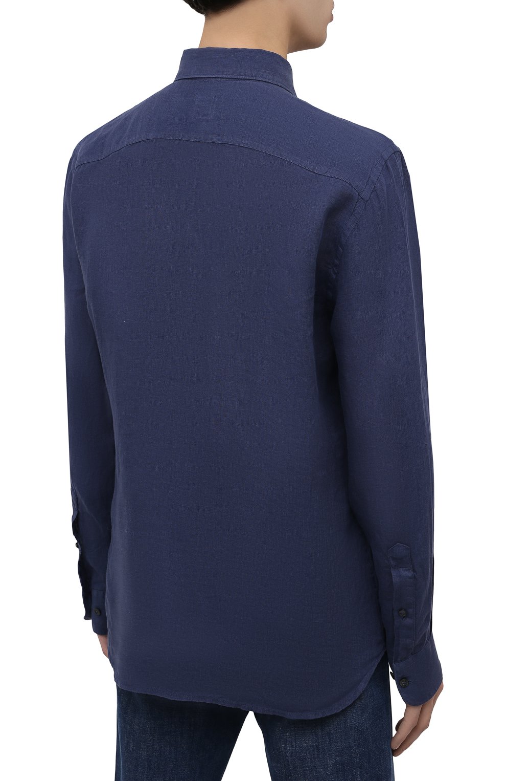 Мужская льняная рубашка 120% LINO темно-синего цвета, арт. V0M1311/0115/000 | Фото 4 (Манжеты: На пуговицах; Рукава: Длинные; Воротник: Акула; Случай: Повседневный; Длина (для топов): Стандартные; Материал внешний: Лен; Принт: Однотонные; Стили: Кэжуэл)
