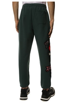 Мужские хлопковые джоггеры VETEMENTS темно-зеленого цвета, арт. UE52PA200G 1606/M | Фото 4 (Длина (брюки, джинсы): Стандартные; Материал внешний: Хлопок; Стили: Спорт-шик; Силуэт М (брюки): Джоггеры)