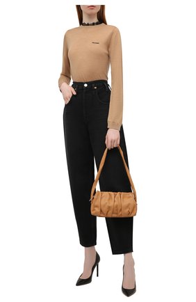 Женский пуловер из шерсти и кашемира REDVALENTINO бежевого цвета по цене 42700 руб., арт. XR3KC09J/64L | Фото 2 Женский пуловер из шерсти и кашемира REDVALENTINO бежевого цвета, арт. XR3KC09J/64L | Фото 2 (Материал внешний: Шерсть; Длина (для топов): Стандартные; Рукава: Длинные; Женское Кросс-КТ: Пуловер-одежда; Стили: Романтичный)