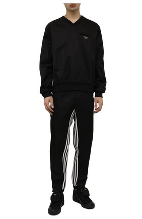 Мужские свитшот adidas for prada re-nylon PRADA черного цвета по цене 820500 тенге, арт. UJL206-1WQ8-F0002-212 | Фото 5 Мужские свитшот adidas for prada re-nylon PRADA черного цвета, арт. UJL206-1WQ8-F0002-212 | Фото 5 (Материал внешний: Синтетический материал)