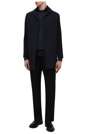 Мужской плащ CORNELIANI темно-синего цвета по цене 74150 руб., арт. 8935Q2-2120127/00 | Фото 2 Мужской плащ CORNELIANI темно-синего цвета, арт. 8935Q2-2120127/00 | Фото 2 (Длина (верхняя одежда): До середины бедра; Материал внешний: Синтетический материал, Вискоза; Рукава: Длинные; Материал подклада: Синтетический материал; Мужское Кросс-КТ: Плащ-верхняя одежда; Стили: Кэжуэл)