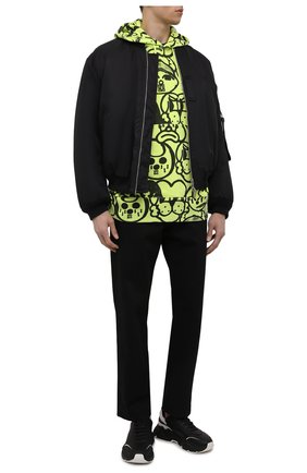 Мужской хлопковое худи GIVENCHY желтого цвета по цене 157000 руб., арт. BMJ0E530S5 | Фото 2 Мужской хлопковое худи GIVENCHY желтого цвета, арт. BMJ0E530S5 | Фото 2 (Длина (для топов): Стандартные; Рукава: Длинные; Материал внешний: Хлопок; Мужское Кросс-КТ: Худи-одежда; Принт: С принтом; Стили: Гранж)
