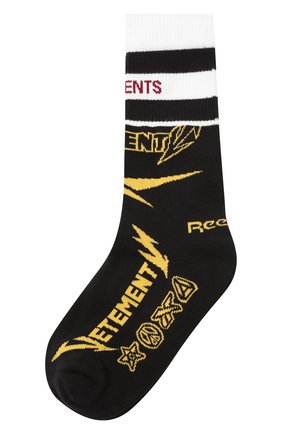 Мужские хлопковые носки VETEMENTS черного цвета, арт. UE52S0700B 2906/M | Фото 1 (Кросс-КТ: бельё; Материал внешний: Хлопок)