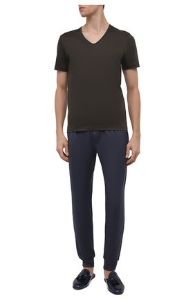 Мужская хлопковая футболка ZIMMERLI хаки цвета по цене 12950 руб., арт. 286-1442 | Фото 2 Мужская хлопковая футболка ZIMMERLI хаки цвета, арт. 286-1442 | Фото 2 (Длина (для топов): Стандартные; Рукава: Короткие; Материал внешний: Хлопок; Кросс-КТ: домашняя одежда)