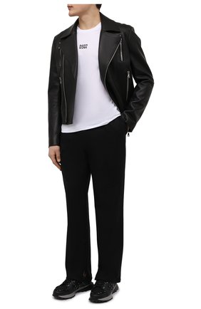Мужская хлопковая футболка DSQUARED2 белого цвета по цене 23100 руб., арт. S74GD0997/S23009 | Фото 2 Мужская хлопковая футболка DSQUARED2 белого цвета, арт. S74GD0997/S23009 | Фото 2 (Материал внешний: Хлопок; Рукава: Короткие; Длина (для топов): Стандартные; Принт: С принтом; Стили: Гранж)