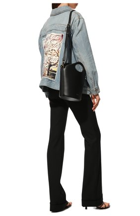 Женская джинсовая куртка ALEXANDER MCQUEEN светло-голубого цвета, арт. 687459/QMABR | Фото 2 (Длина (верхняя одежда): Короткие; Рукава: Длинные; Материал внешний: Хлопок, Деним; Стили: Кэжуэл; Кросс-КТ: Деним, Куртка)