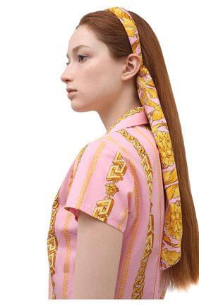 Женский ободок для волос VERSACE светло-розового цвета по цене 24200 руб., арт. 1003728/A232999 | Фото 2 Женский ободок для волос VERSACE светло-розового цвета, арт. 1003728/A232999 | Фото 2 (Материал: Текстиль, Шелк)