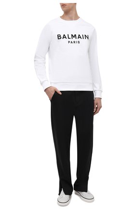 Мужской хлопковый свитшот BALMAIN белого цвета по цене 59800 руб., арт. XH1JQ005/BB23 | Фото 2 Мужской хлопковый свитшот BALMAIN белого цвета, арт. XH1JQ005/BB23 | Фото 2 (Мужское Кросс-КТ: свитшот-одежда; Принт: С принтом; Материал внешний: Хлопок; Длина (для топов): Стандартные; Рукава: Длинные; Стили: Спорт-шик)