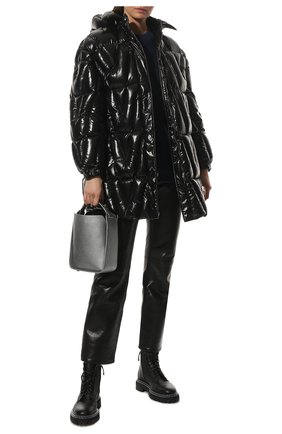 Женская утепленная куртка VALENTINO черного цвета по цене 1965000 тенге, арт. XB3CN0A55LE | Фото 2 Женская утепленная куртка VALENTINO черного цвета, арт. XB3CN0A55LE | Фото 2 (Материал подклада: Синтетический материал; Рукава: Длинные; Материал внешний: Синтетический материал; Длина (верхняя одежда): До середины бедра; Стили: Спорт-шик; Кросс-КТ: Куртка, Утепленный)