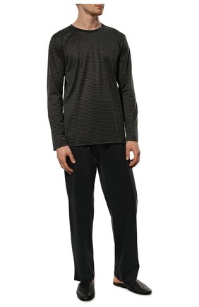 Мужская хлопковая пижама ZIMMERLI темно-серого цвета по цене 27950 руб., арт. 3421-96050 | Фото 2 Мужская хлопковая пижама ZIMMERLI темно-серого цвета, арт. 3421-96050 | Фото 2 (Материал внешний: Хлопок; Длина (брюки, джинсы): Стандартные; Рукава: Длинные; Длина (для топов): Стандартные; Кросс-КТ: домашняя одежда; Региональные ограничения белый список (Axapta Mercury): RU)