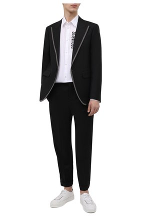 Мужская хлопковая рубашка DSQUARED2 белого цвета по цене 41300 руб., арт. S79DL0021/S36275 | Фото 2 Мужская хлопковая рубашка DSQUARED2 белого цвета, арт. S79DL0021/S36275 | Фото 2 (Длина (для топов): Стандартные; Рукава: Длинные; Материал внешний: Хлопок; Случай: Повседневный; Принт: С принтом; Манжеты: На пуговицах; Воротник: Кент; Стили: Классический)