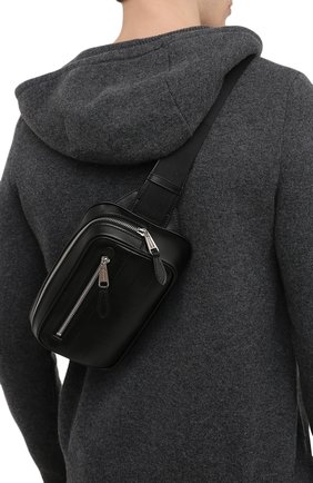 Мужская кожаная поясная сумка BURBERRY черного цвета по цене 99500 руб., арт. 8049250 | Фото 2 Мужская кожаная поясная сумка BURBERRY черного цвета, арт. 8049250 | Фото 2 (Размер: small; Ремень/цепочка: На ремешке; Материал: Натуральная кожа)