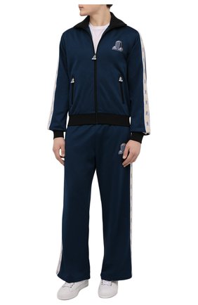 Мужской толстовка LANVIN синего цвета по цене 108000 руб., арт. RM-SS0003-J132-P22 | Фото 2 Мужской толстовка LANVIN синего цвета, арт. RM-SS0003-J132-P22 | Фото 2 (Длина (для топов): Стандартные; Рукава: Длинные; Материал внешний: Хлопок, Синтетический материал; Мужское Кросс-КТ: Толстовка-одежда; Стили: Спорт-шик)