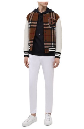 Мужской хлопковое худи DRIES VAN NOTEN темно-синего цвета по цене 35350 руб., арт. 221-021120-4615 | Фото 2 Мужской хлопковое худи DRIES VAN NOTEN темно-синего цвета, арт. 221-021120-4615 | Фото 2 (Рукава: Длинные; Длина (для топов): Стандартные; Материал внешний: Хлопок; Мужское Кросс-КТ: Худи-одежда; Принт: Без принта; Стили: Минимализм; Региональные ограничения белый список (Axapta Mercury): RU)