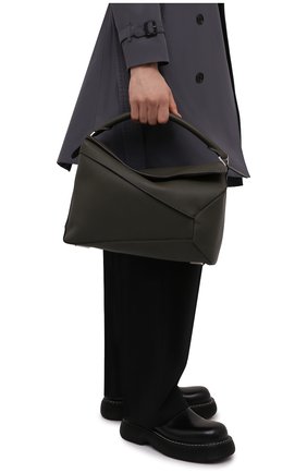 Мужская кожаная сумка puzzle large LOEWE хаки цвета, арт. B510140X01 | Фото 2 (Размер: large; Ремень/цепочка: На ремешке; Материал: Натуральная кожа)