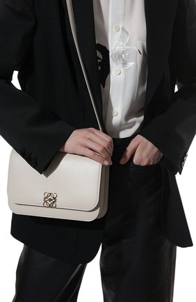 Женская сумка goya LOEWE молочного цвета, арт. A896N01X03 | Фото 2 (Ремень/цепочка: На ремешке; Материал: Натуральная кожа; Размер: small; Сумки-технические: Сумки через плечо)