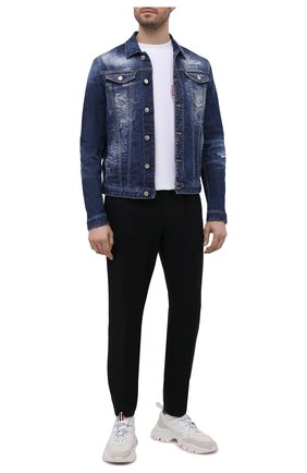 Мужская джинсовая куртка DSQUARED2 синего цвета, арт. S74AM1231/S30789 | Фото 2 (Длина (верхняя одежда): Короткие; Рукава: Длинные; Материал внешний: Хлопок, Деним; Кросс-КТ: Деним, Куртка; Стили: Кэжуэл)