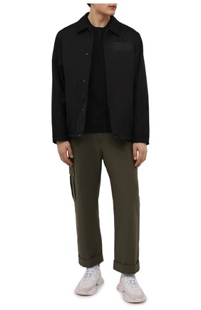 Мужские хлопковые брюки LOEWE хаки цвета по цене 51700 руб., арт. H526Y04W94 | Фото 2 Мужские хлопковые брюки LOEWE хаки цвета, арт. H526Y04W94 | Фото 2 (Длина (брюки, джинсы): Стандартные; Материал внешний: Хлопок; Случай: Повседневный; Силуэт М (брюки): Чиносы; Стили: Милитари)