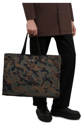 Мужская текстильная сумка-шопер ALEXANDER MCQUEEN хаки цвета, арт. 662865/1AAE1 | Фото 2 (Материал: Текстиль; Размер: large)