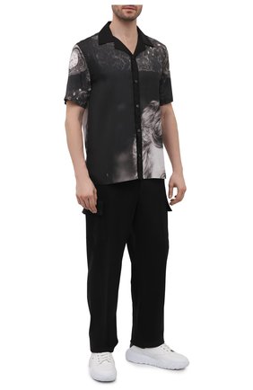 Мужская рубашка LIMITATO темно-серого цвета по цене 36350 руб., арт. UP CL0SE/SHIRT SS | Фото 2 Мужская рубашка LIMITATO темно-серого цвета, арт. UP CL0SE/SHIRT SS | Фото 2 (Рукава: Короткие; Длина (для топов): Стандартные; Материал внешний: Растительное волокно; Случай: Повседневный; Воротник: Отложной; Принт: С принтом; Стили: Гранж)