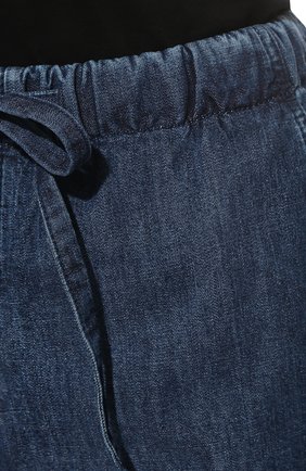Женские джинсовые шорты VALENTINO синего цвета, арт. XB3DD12T433 | Фото 5 (Женское Кросс-КТ: Шорты-одежда; Кросс-КТ: Деним; Длина Ж (юбки, платья, шорты): Мини; Стили: Гранж; Материал внешний: Хлопок, Деним)