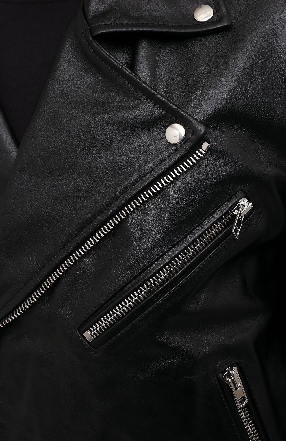 Мужская кожаная куртка VETEMENTS черного цвета, арт. UE52JA650BL 2435/M | Фото 5 (Кросс-КТ: Куртка; Рукава: Длинные; Стили: Гранж; Материал внешний: Натуральная кожа; Мужское Кросс-КТ: Кожа и замша; Длина (верхняя одежда): Короткие; Материал подклада: Вискоза)