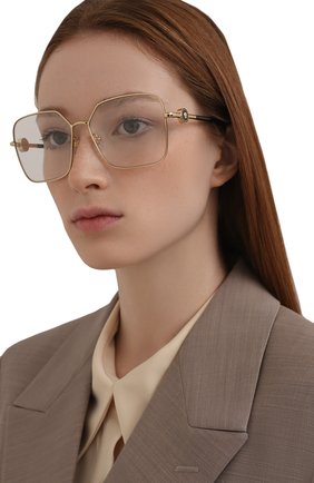 Женские солнцезащитные очки VERSACE золотого цвета, арт. 2227-10021W | Фото 2 (Тип очков: С/з; Очки форма: Квадратные; Оптика Гендер: оптика-женское)