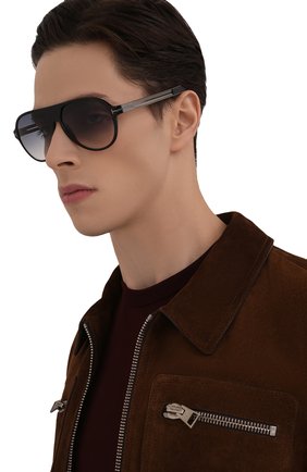 Мужские солнцезащитные очки TOM FORD черного цвета, арт. TF881 01B | Фото 2 (Тип очков: С/з; Кросс-КТ: С/з-мужское; Оптика Гендер: оптика-мужское; Очки форма: Авиаторы)