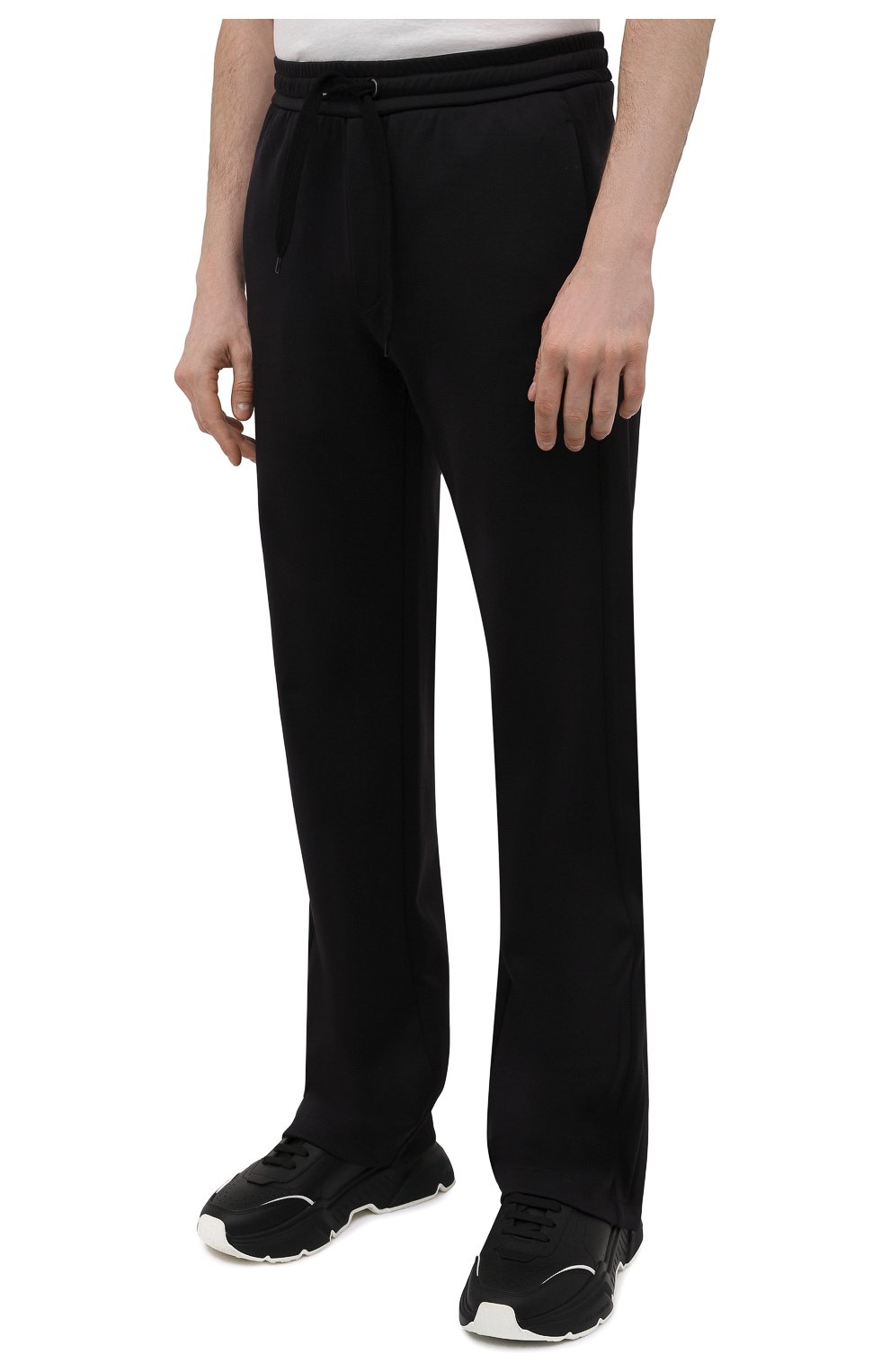 Мужские брюки VALENTINO черного цвета, арт. XV3MD03C85G | Фото 3 (Длина (брюки, джинсы): Стандартные; Случай: Повседневный; Материал внешний: Синтетический материал, Хлопок; Стили: Спорт-шик)